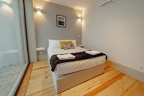 Legacy Oporto Premium Apartment B by Vacationy