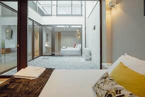 Legacy Oporto Premium Apartment B by Vacationy