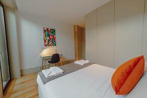 Legacy Oporto Premium Apartment B by Vacationy
