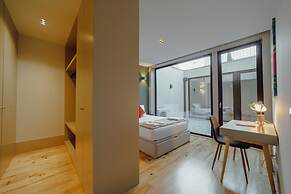 Legacy Oporto Premium Apartment B by Vacationy