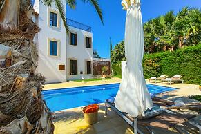 Villa Anna in Latchi