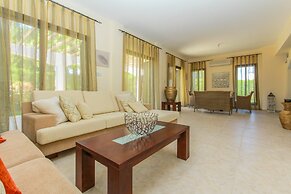 Villa Anna in Latchi