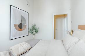 Casa Lazzaro Contemporary Ground Floor Apartment