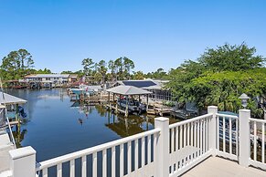 Barefoot Boat Bums by Book That Condo