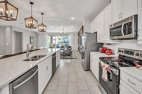 10 Bed Home Movie Theater Room, Pool, Spa Games 10 Bedroom Villa by Re