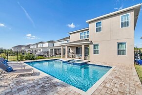 10 Bed Home Movie Theater Room, Pool, Spa Games 10 Bedroom Villa by Re