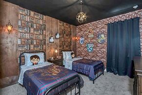 10 Bed Home Movie Theater Room, Pool, Spa Games 10 Bedroom Villa by Re