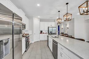 10 Bed Home Movie Theater Room, Pool, Spa Games 10 Bedroom Villa by Re