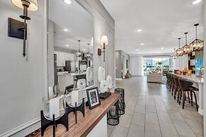 10 Bed Home Movie Theater Room, Pool, Spa Games 10 Bedroom Villa by Re