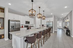 10 Bed Home Movie Theater Room, Pool, Spa Games 10 Bedroom Villa by Re