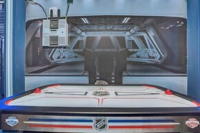 10 Bed Home Movie Theater Room, Pool, Spa Games 10 Bedroom Villa by Re