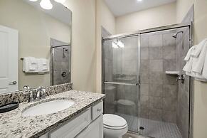 8 Bed 6 Bath Windsor Island Near Disney! 8 Bedroom Villa by Redawning