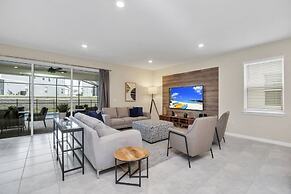 8 Bed 6 Bath Windsor Island Near Disney! 8 Bedroom Villa by Redawning