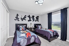 8 Bed 6 Bath Windsor Island Near Disney! 8 Bedroom Villa by Redawning