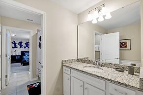 8 Bed 6 Bath Windsor Island Near Disney! 8 Bedroom Villa by Redawning