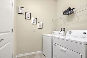 8 Bed 6 Bath Windsor Island Near Disney! 8 Bedroom Villa by Redawning