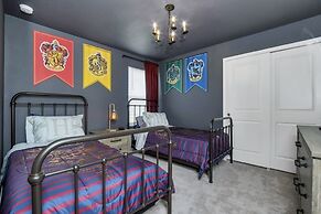 8 Bed 6 Bath Windsor Island Near Disney! 8 Bedroom Villa by Redawning