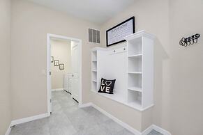 8 Bed 6 Bath Windsor Island Near Disney! 8 Bedroom Villa by Redawning