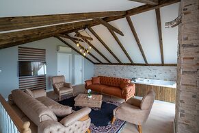 Poison Garden Suite & SPA