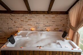 Poison Garden Suite & SPA