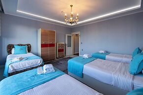 Poison Garden Suite & SPA