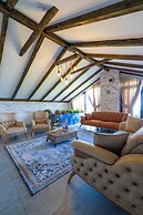 Poison Garden Suite & SPA