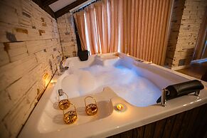 Poison Garden Suite & SPA