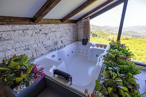 Poison Garden Suite & SPA