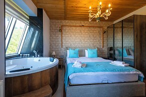 Poison Garden Suite & SPA
