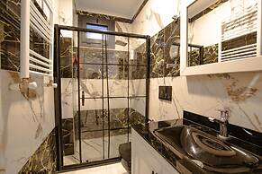 Poison Garden Suite & SPA