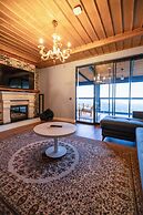 Poison Garden Suite & SPA