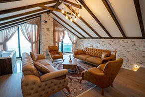 Poison Garden Suite & SPA