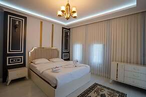 Poison Garden Suite & SPA