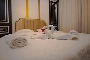 Poison Garden Suite & SPA