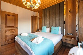 Poison Garden Suite & SPA