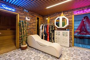 Poison Garden Suite & SPA