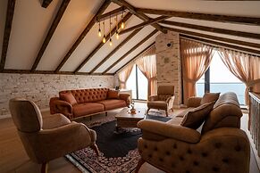 Poison Garden Suite & SPA