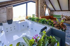Poison Garden Suite & SPA