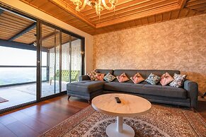 Poison Garden Suite & SPA