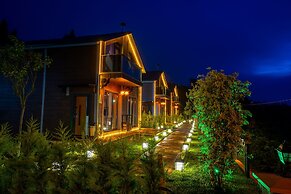 Poison Garden Suite & SPA