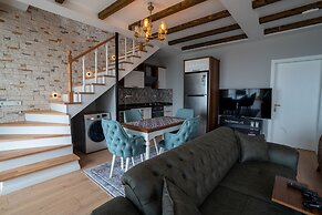 Poison Garden Suite & SPA