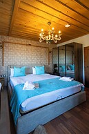 Poison Garden Suite & SPA