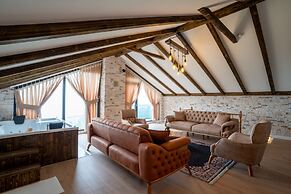 Poison Garden Suite & SPA