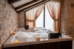 Poison Garden Suite & SPA