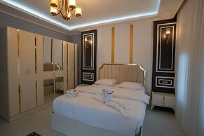 Poison Garden Suite & SPA