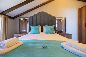 Poison Garden Suite & SPA