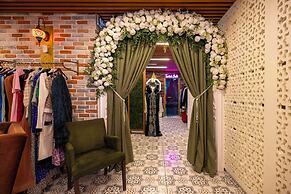 Poison Garden Suite & SPA