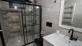 Poison Garden Suite & SPA