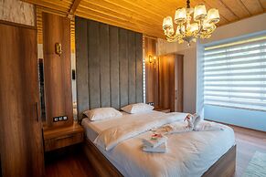 Poison Garden Suite & SPA