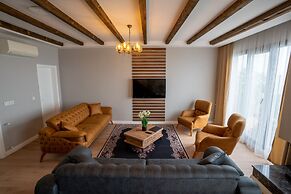 Poison Garden Suite & SPA